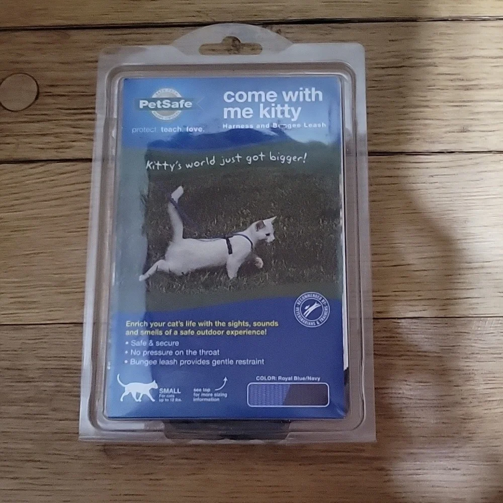 NWT PetSafe Cat Leash